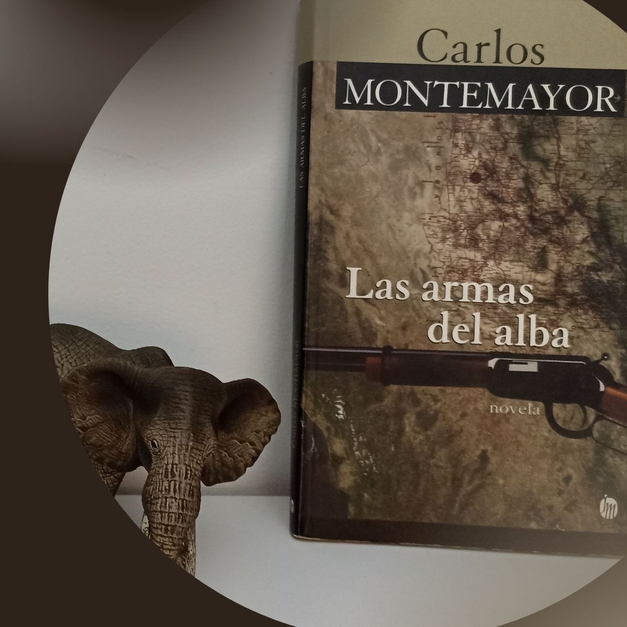 Las armas del alba Carlos Montemayor